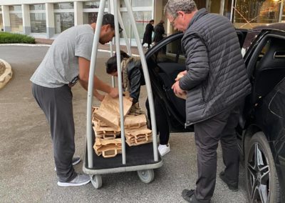 A l’occasion du premier jour de Ramadan, le vendredi 24 avril 2020, des petites douceurs furent offertes par Madame Nada Bakkali Hassani Consule Générale du Maroc à Orly